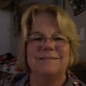 Meet your Posher, Eva